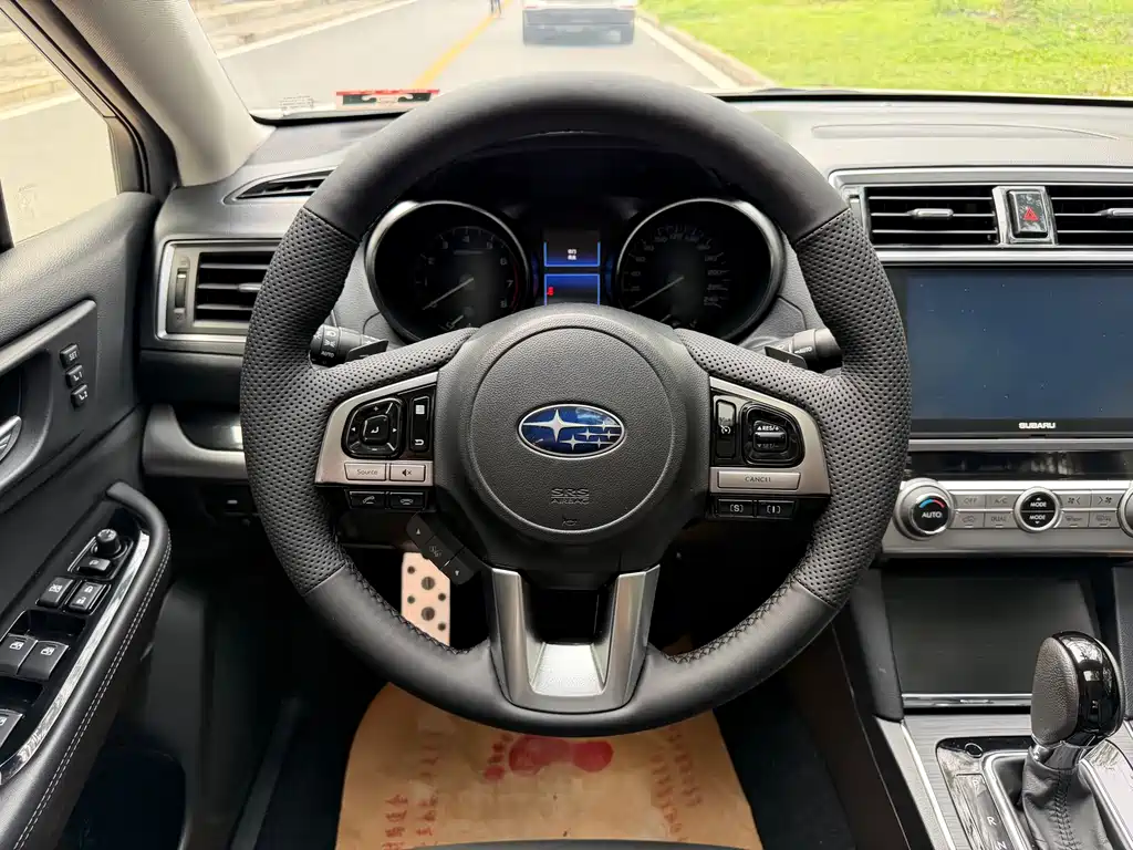 Subaru Legacy 2016 — фото 6