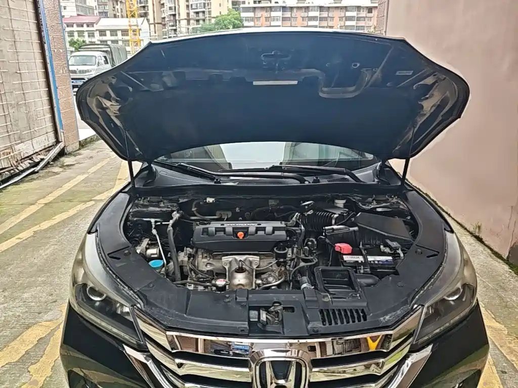 Honda Accord 2014 — фото 20