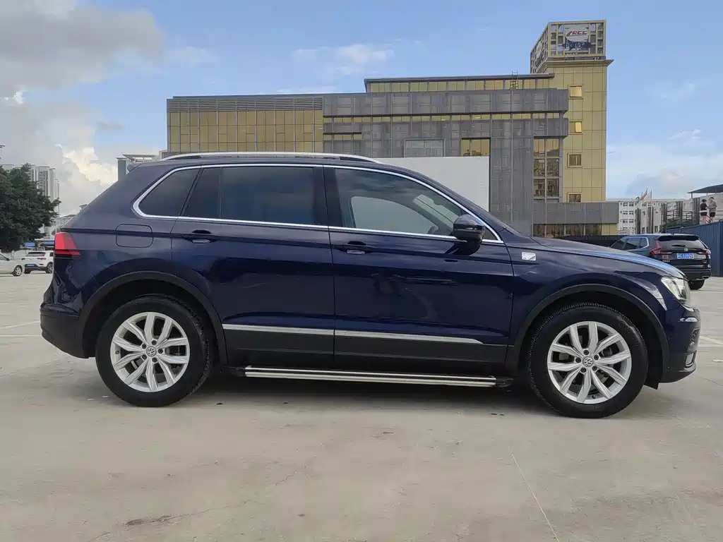 Volkswagen Tiguan 2017 — фото 10