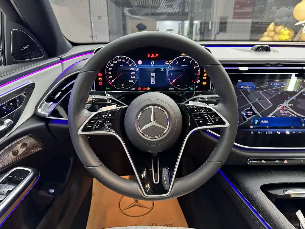 Mercedes-Benz E-Class 2023 — фото 8