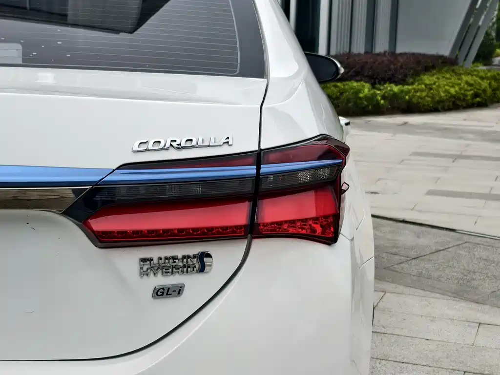 Toyota Corolla Hybrid 2020 — фото 13