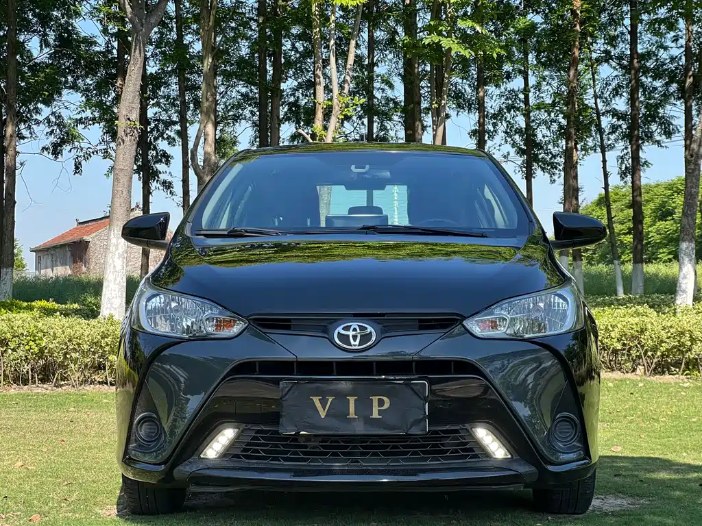 Toyota Yaris L 2017 — фото 2
