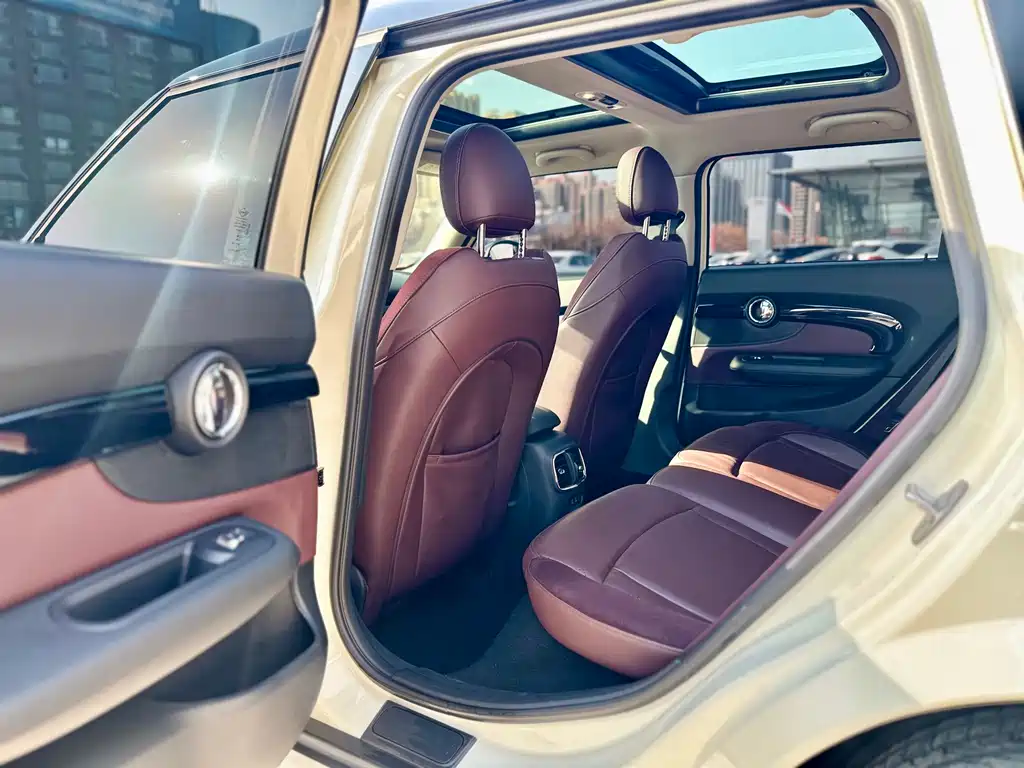 MINI Clubman 2019 — фото 7
