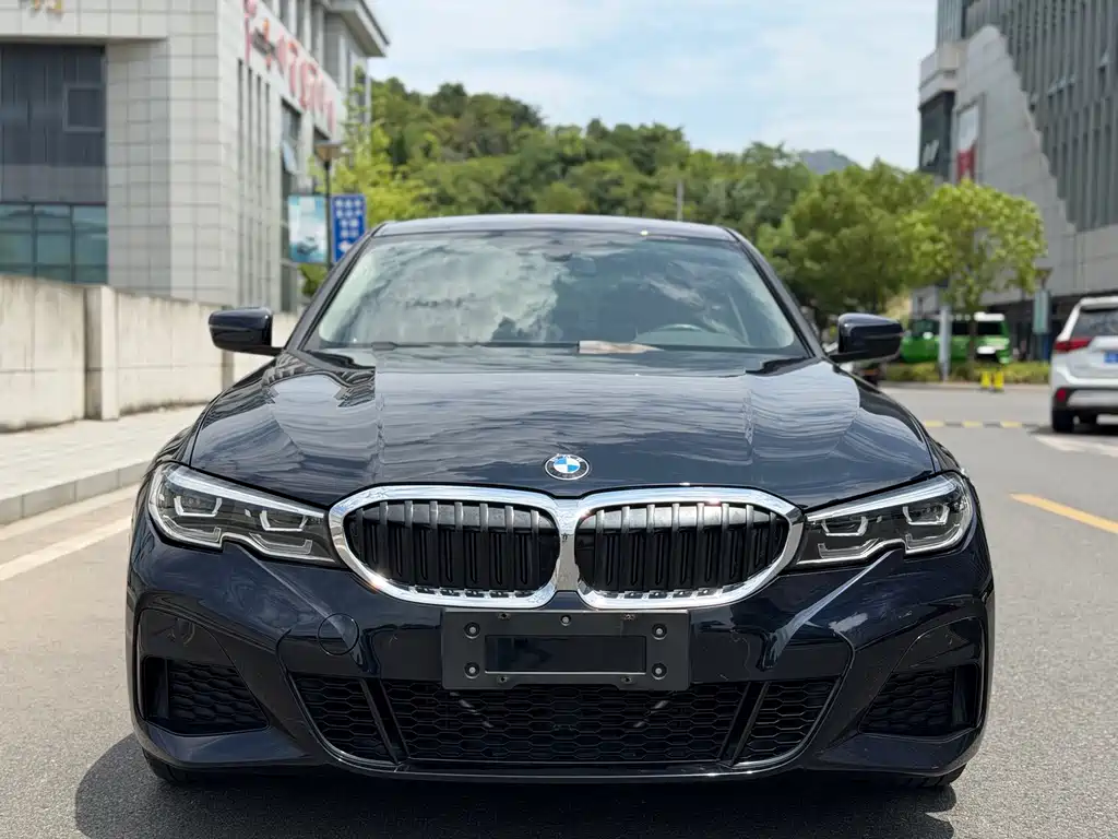 BMW 3 Series 2021