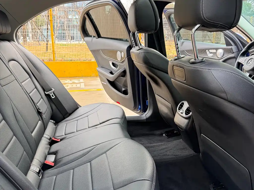 Mercedes-Benz C-Class 2018