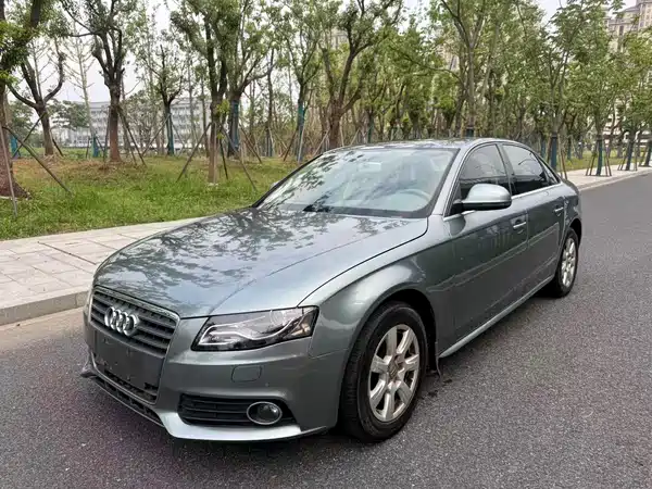 Audi A4L 2011