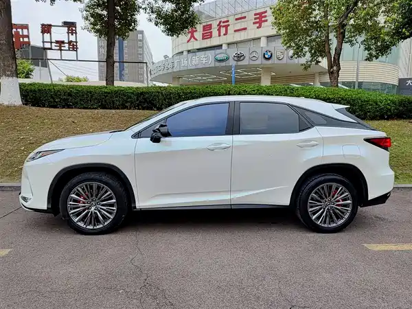 Lexus RX 2020