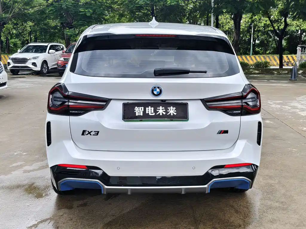 BMW iX3 2022 — фото 12