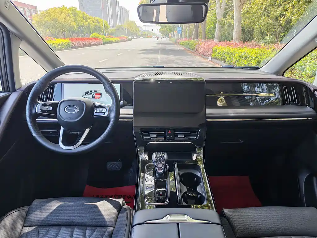 GAC Motor Trumpchi M8 2023 — фото 13