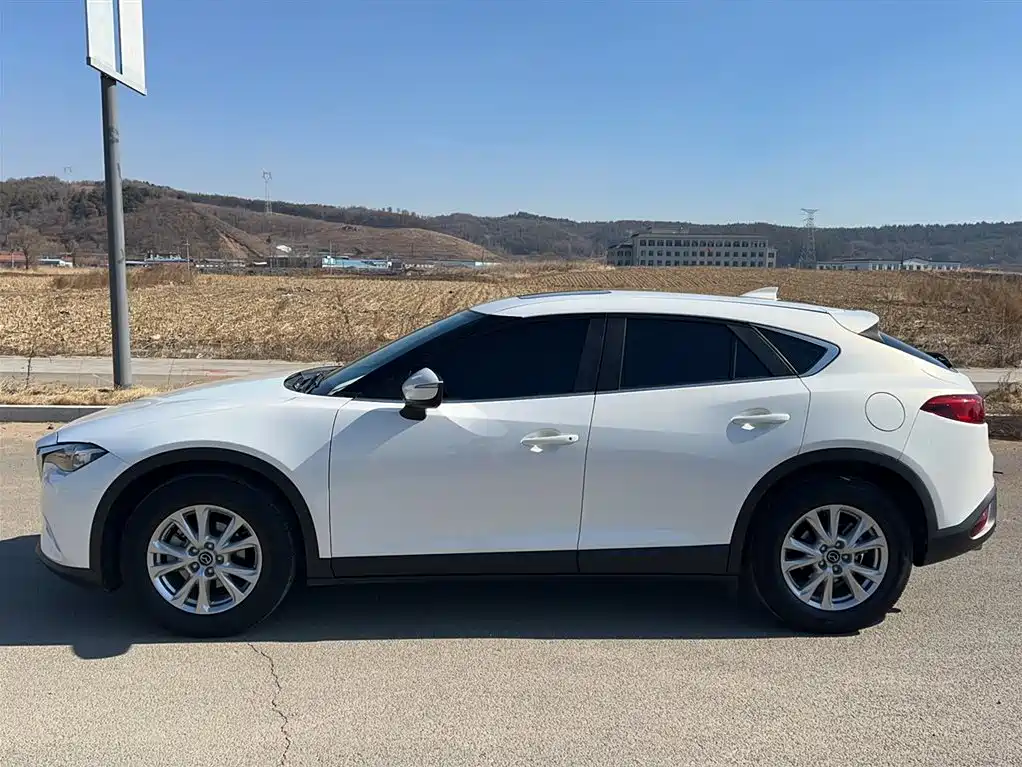 Mazda CX-4 2019 — фото 14