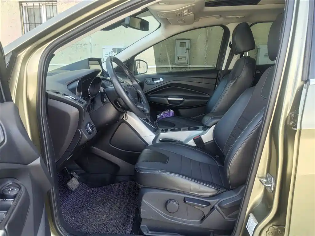 Ford Kuga 2014 — фото 14