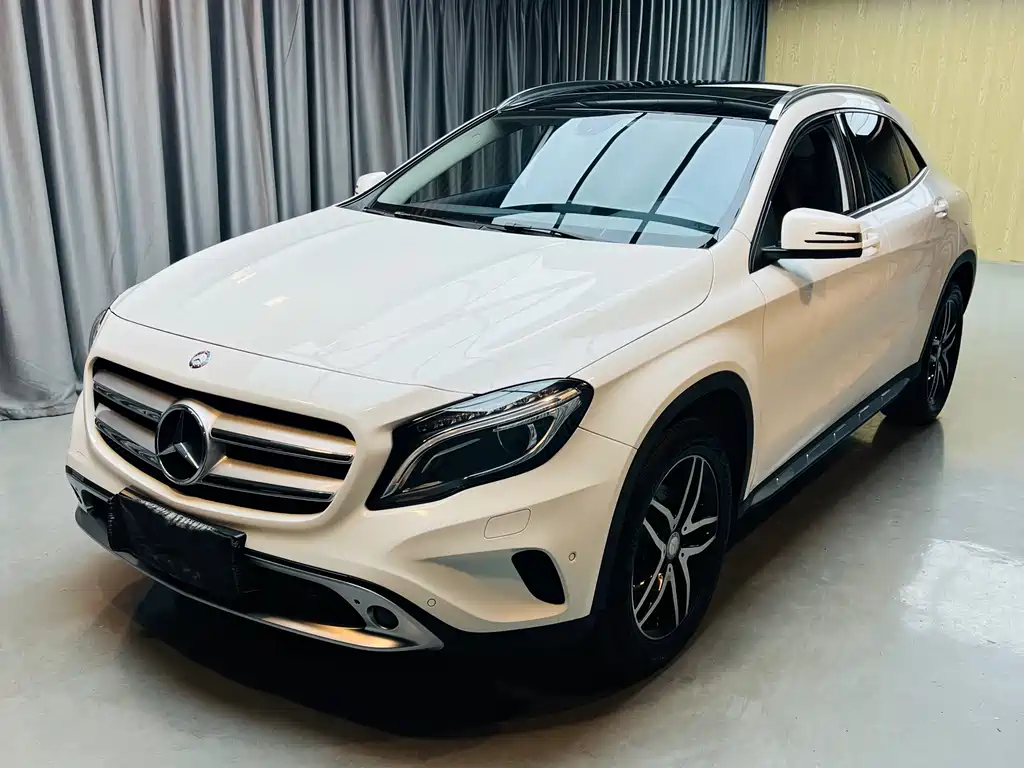 Mercedes-Benz GLA 2015
