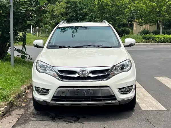 BYD S7 2015