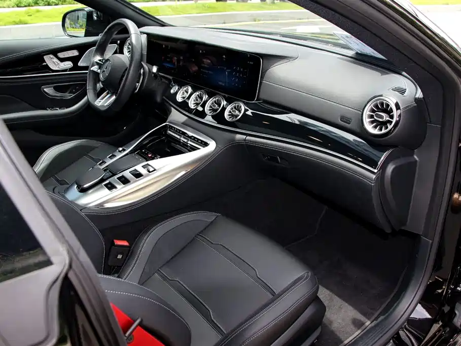 Mercedes-Benz AMG GT 2025 — фото 18