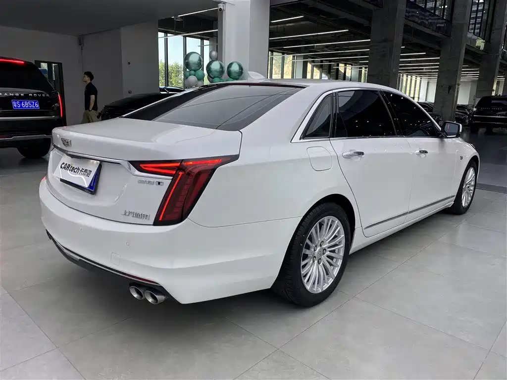 Cadillac CT6 2020 — фото 33