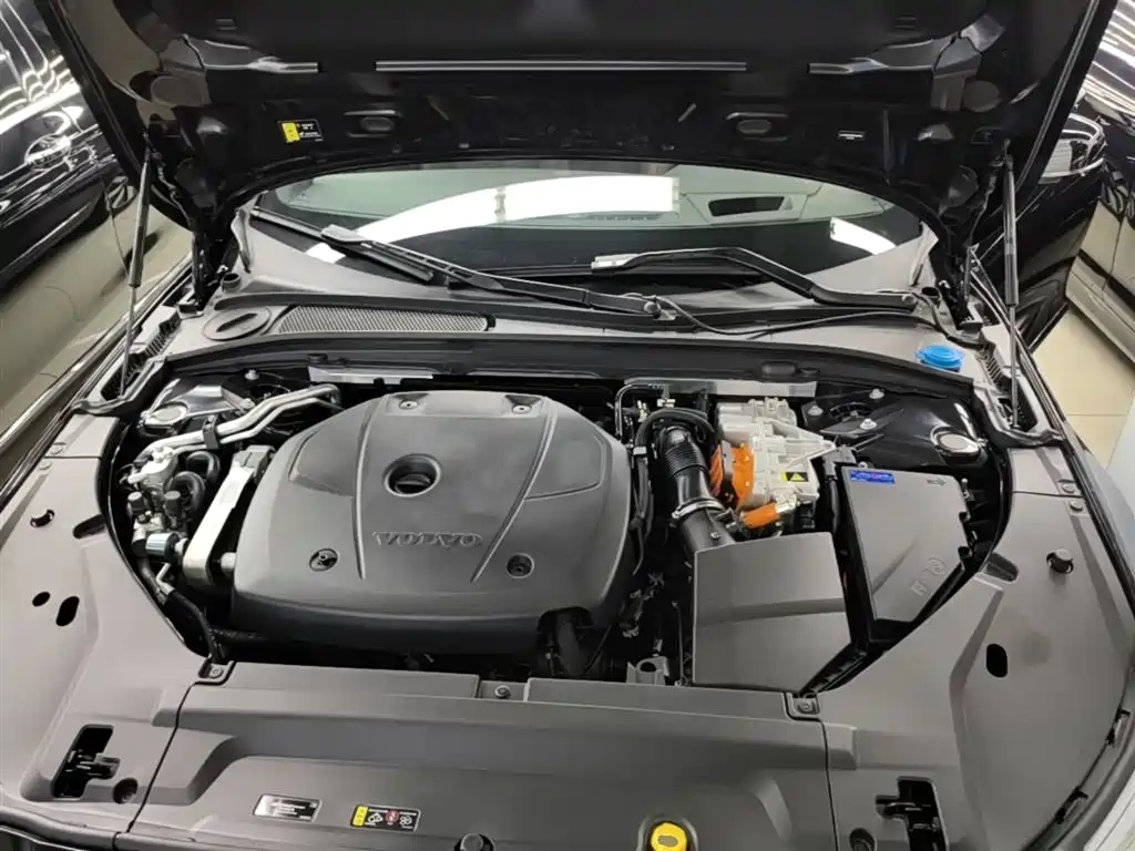 Volvo S90 PHEV 2024 — фото 20