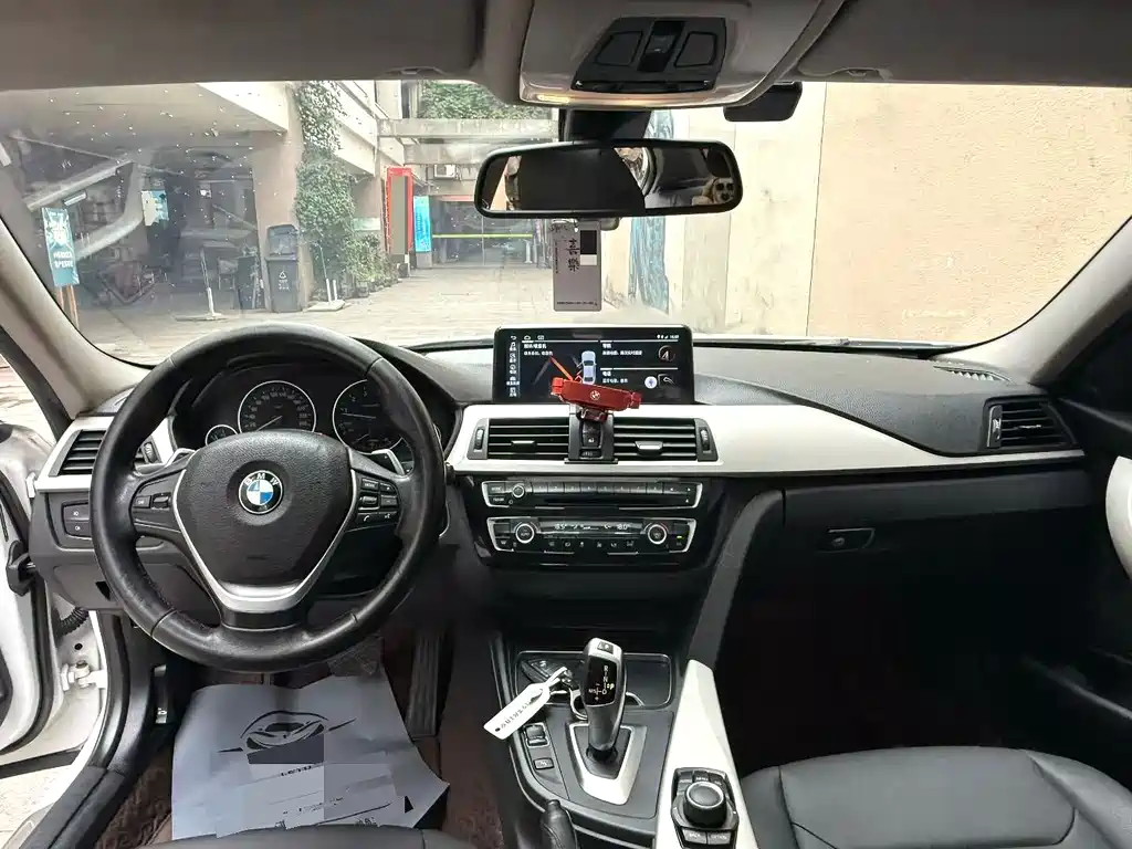BMW 3 Series 2016 — фото 4