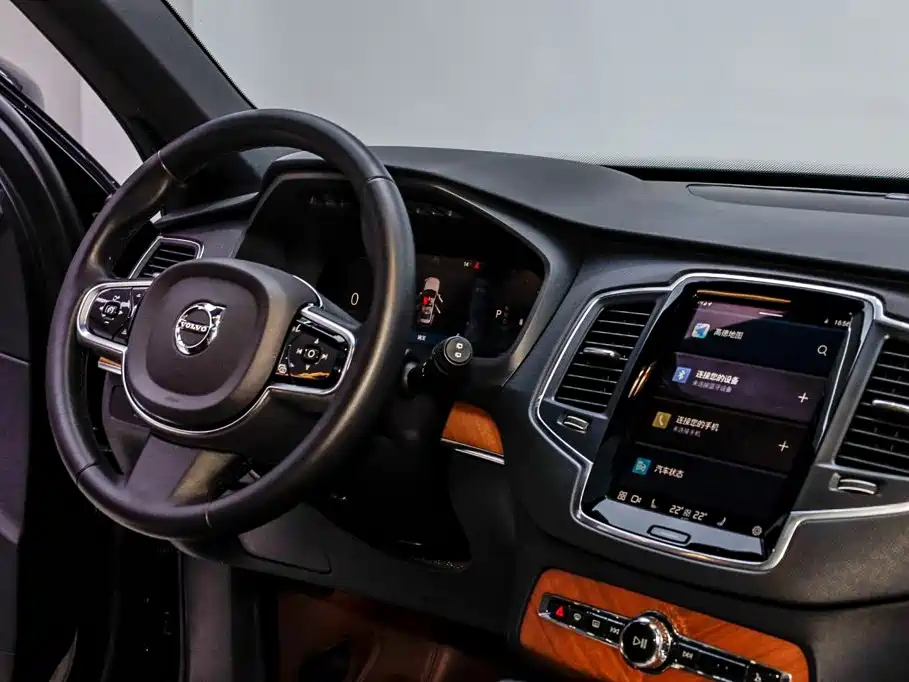 Volvo XC90 2023 — фото 13