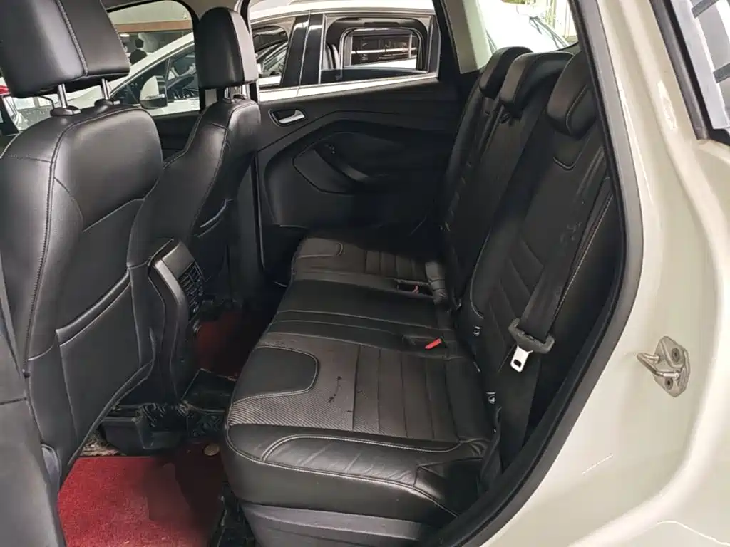 Ford Kuga 2015 — фото 17