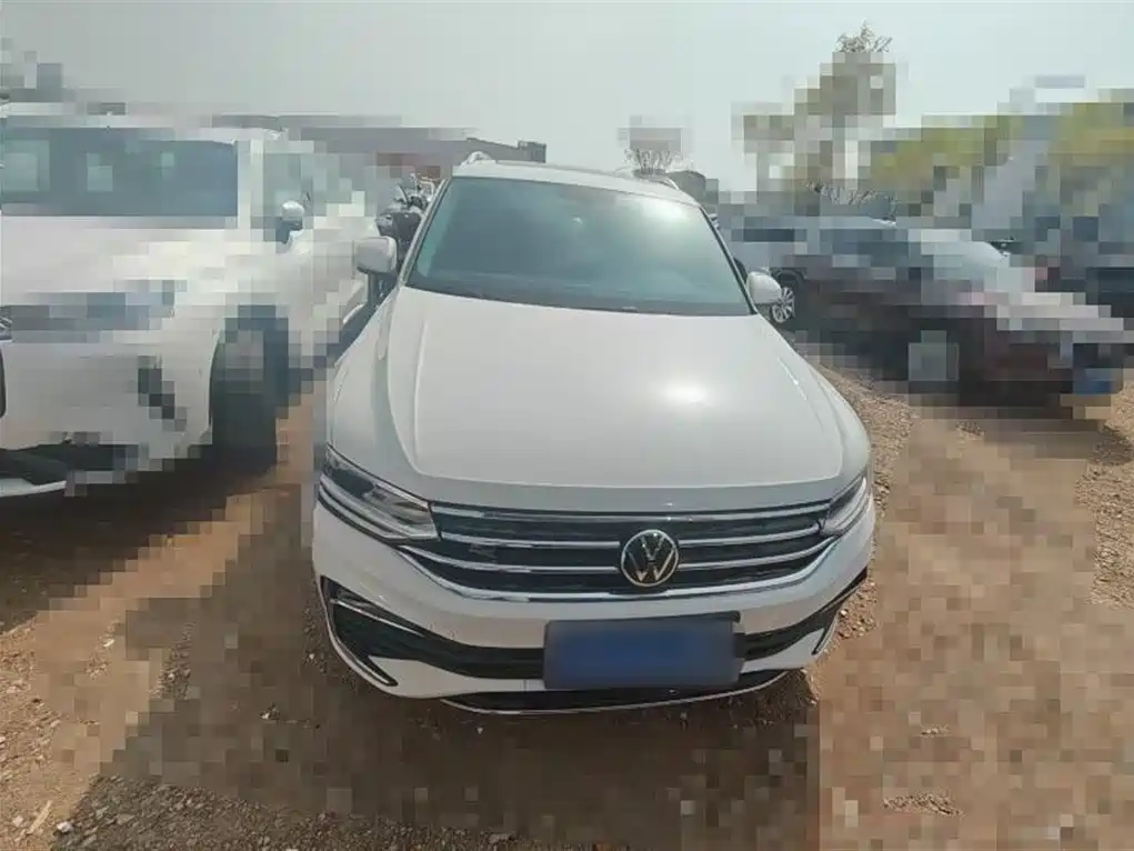 Volkswagen Tiguan L 2022 — фото 2