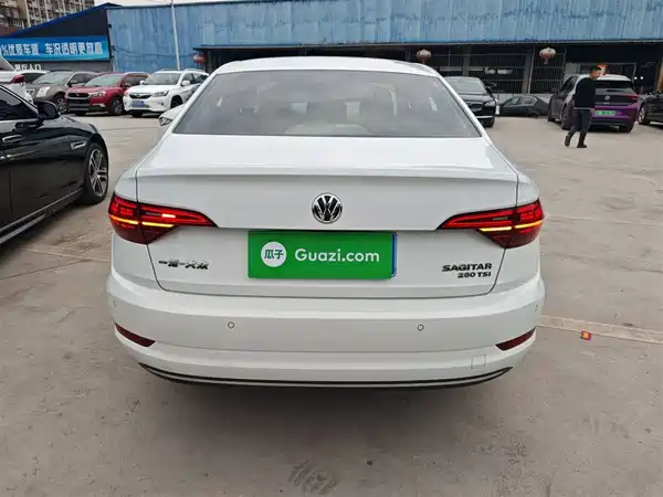 Volkswagen Sagitar 2019