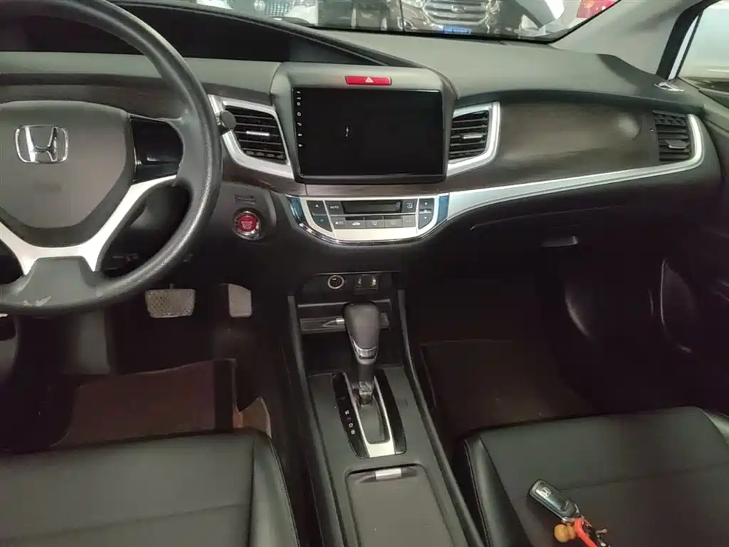 Honda Jade 2015 — фото 13
