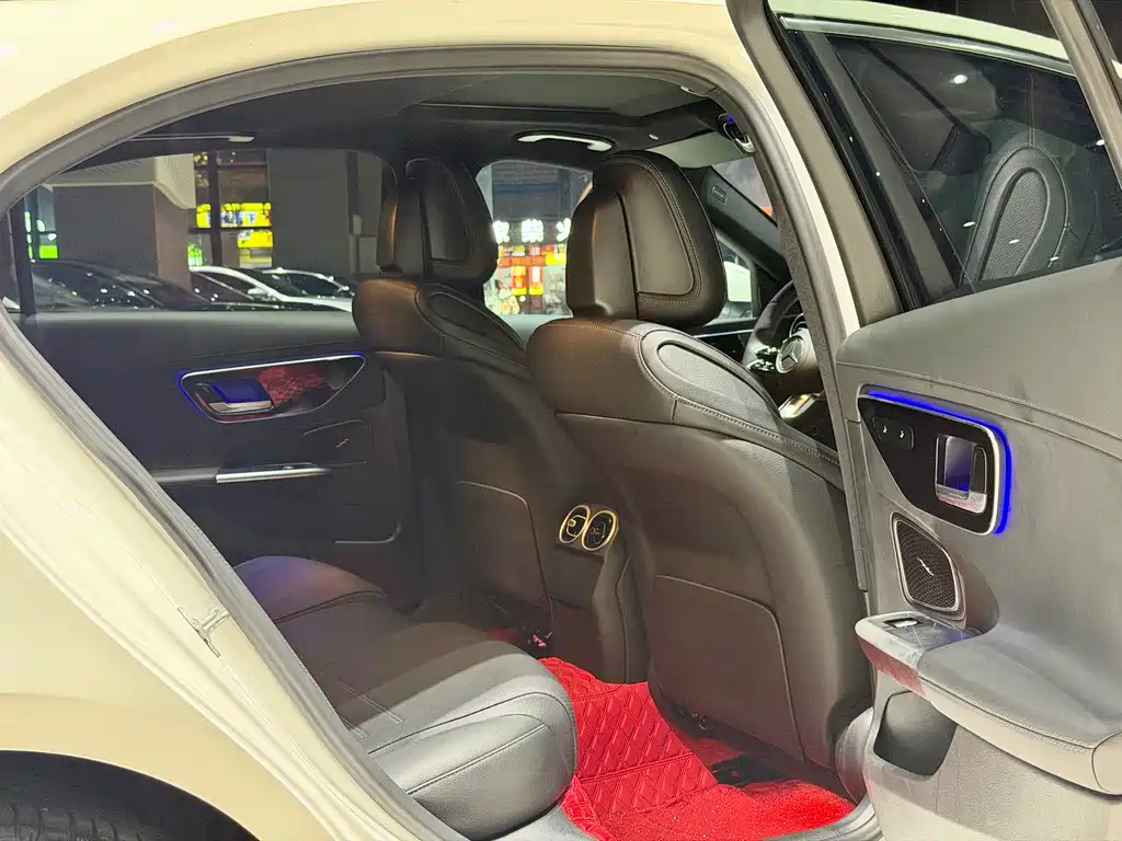 Mercedes-Benz C-Class 2022