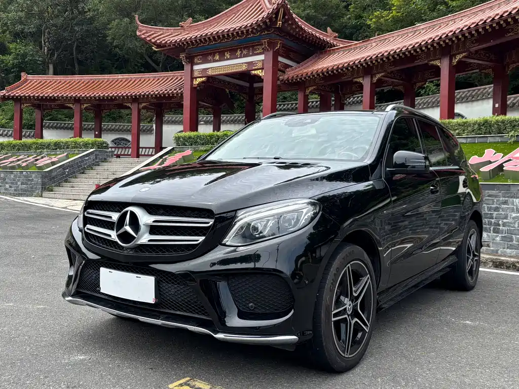 Mercedes-Benz GLE 2016 — фото 1