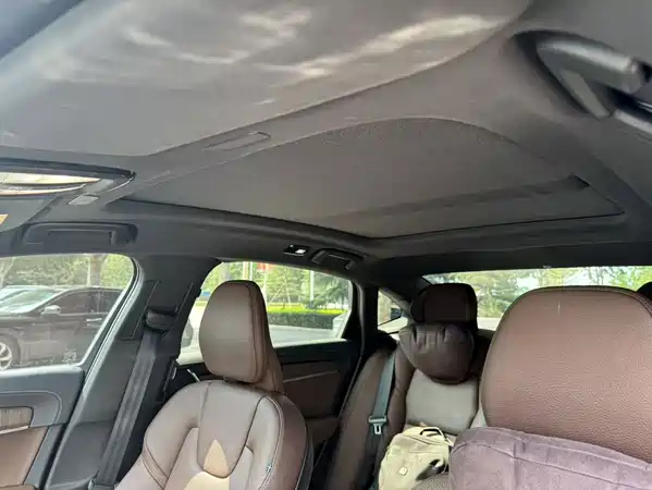 Volvo S90 2025