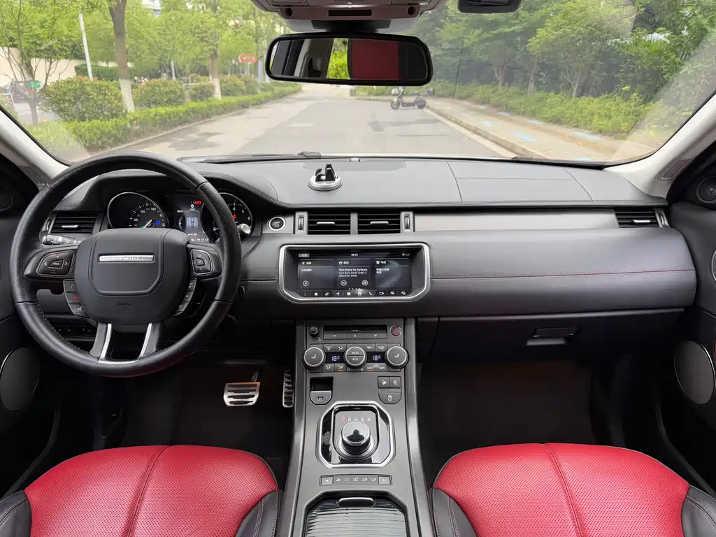 Land Rover Evoque 2018 — фото 13