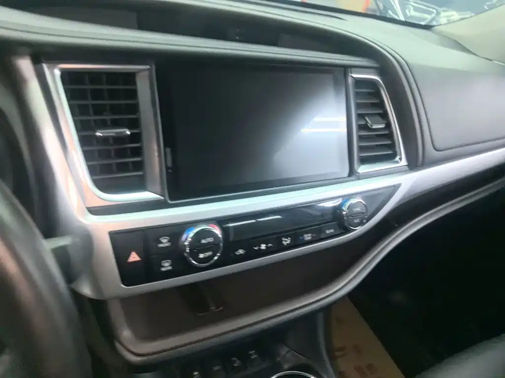 Toyota Highlander 2021 — фото 13