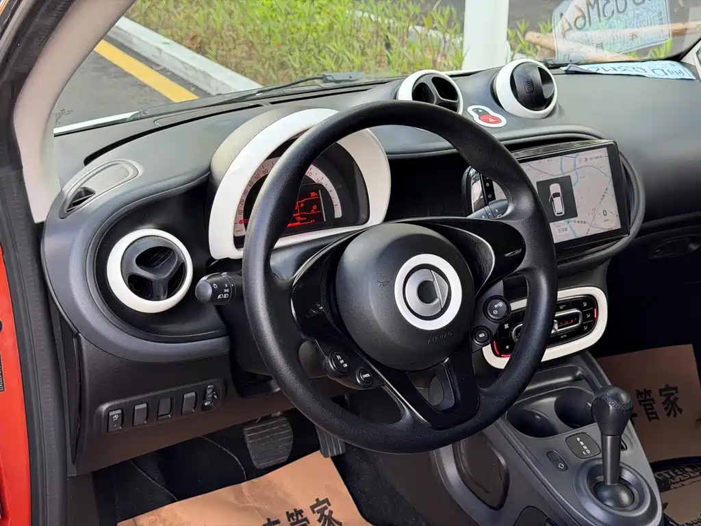 smart fortwo 2018 — фото 9