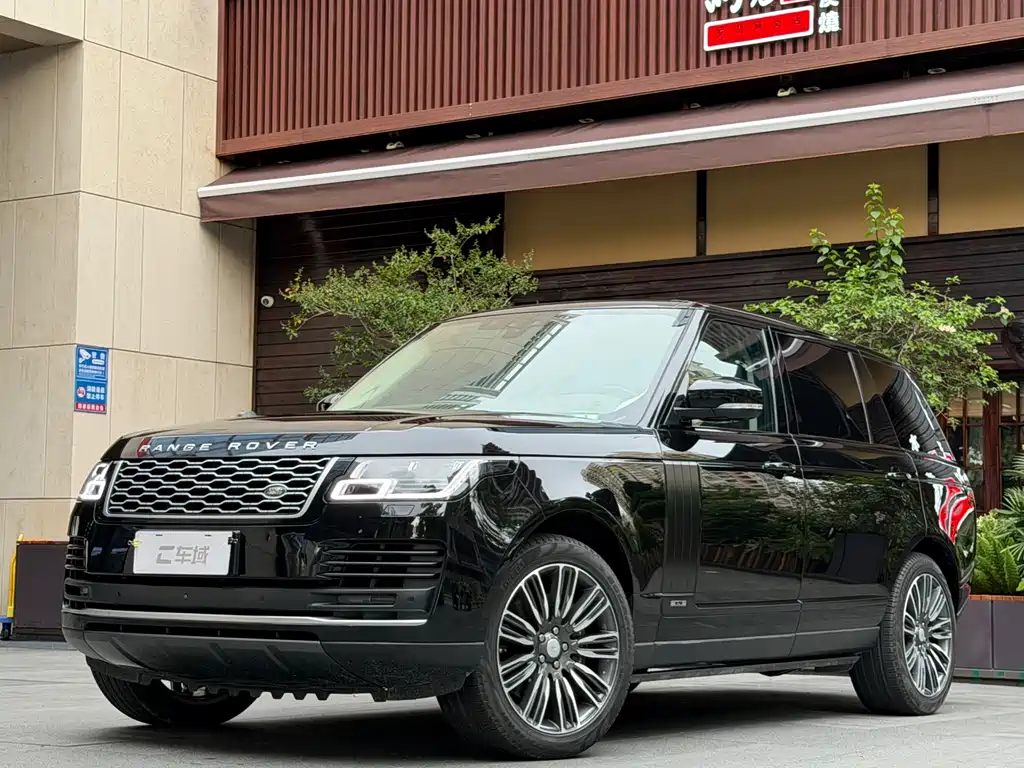 Land Rover Range Rover 2019 — фото 1