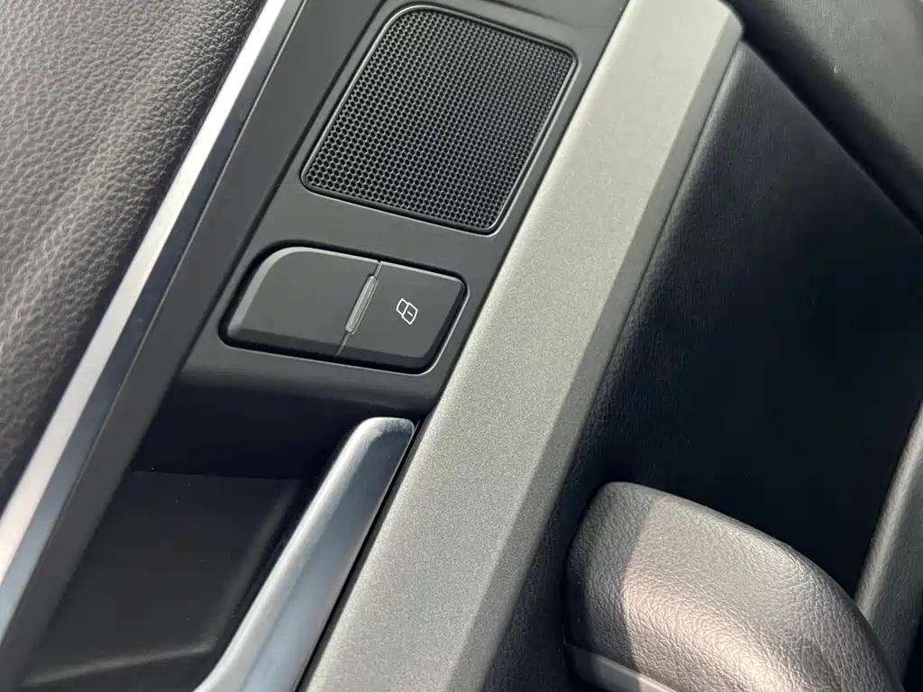 Audi A4L 2019 — фото 16