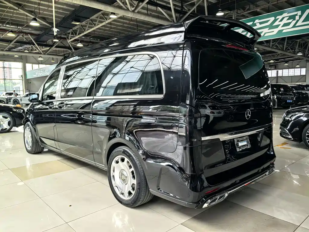 Mercedes-Benz V-Class 2020 — фото 19