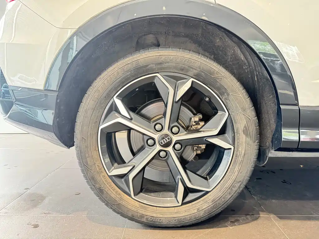 Audi Q3 Sportback 2023 — фото 13