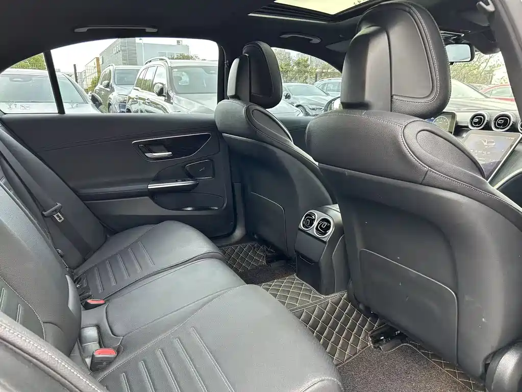 Mercedes-Benz C-Class 2022 — фото 13