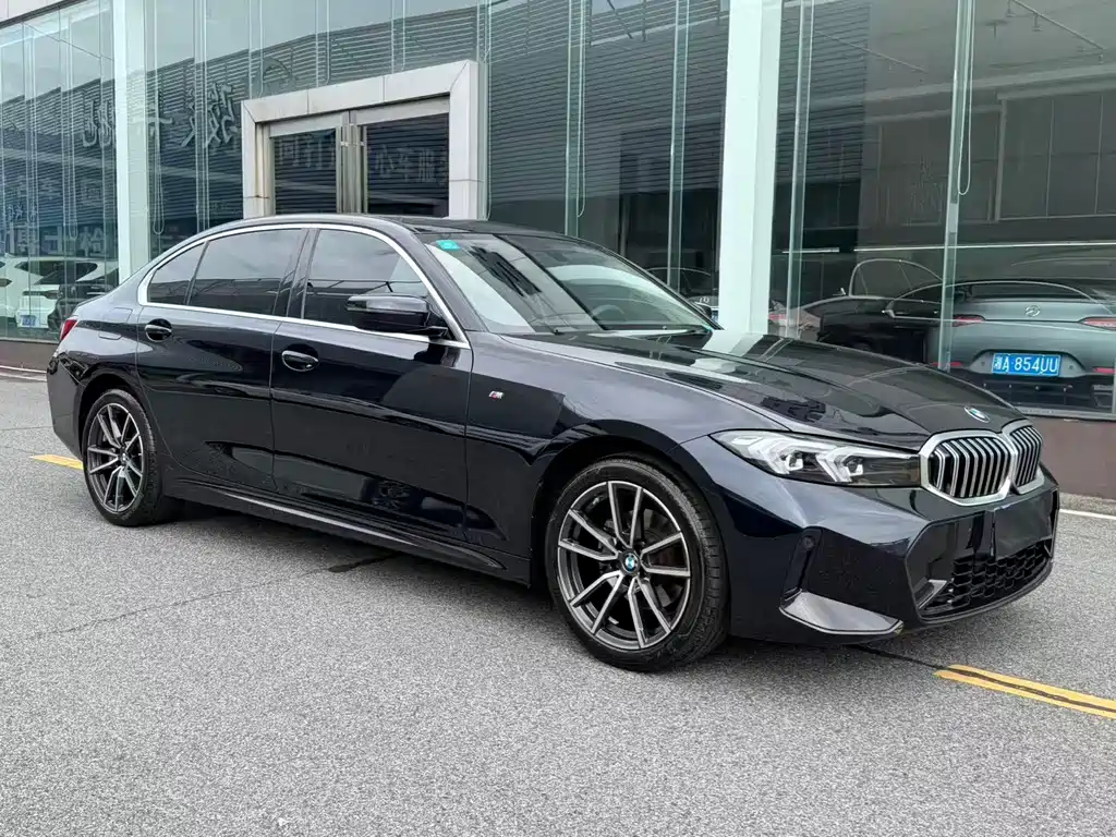 BMW 3 Series 2023