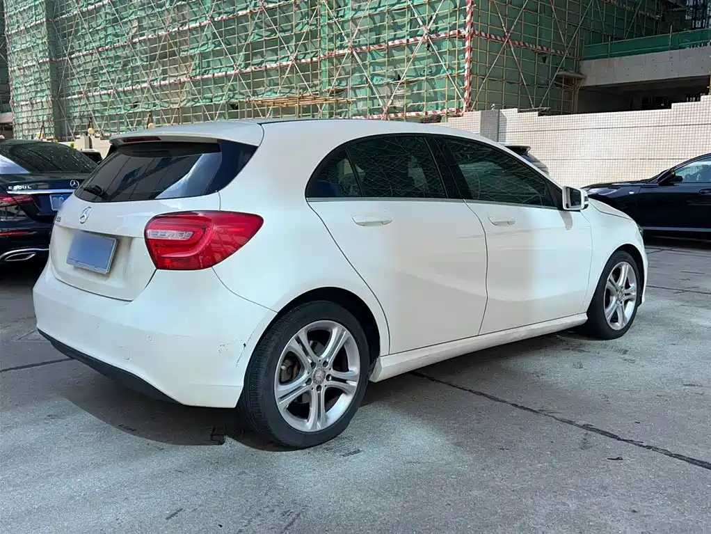 Mercedes-Benz A-Class 2015 — фото 14