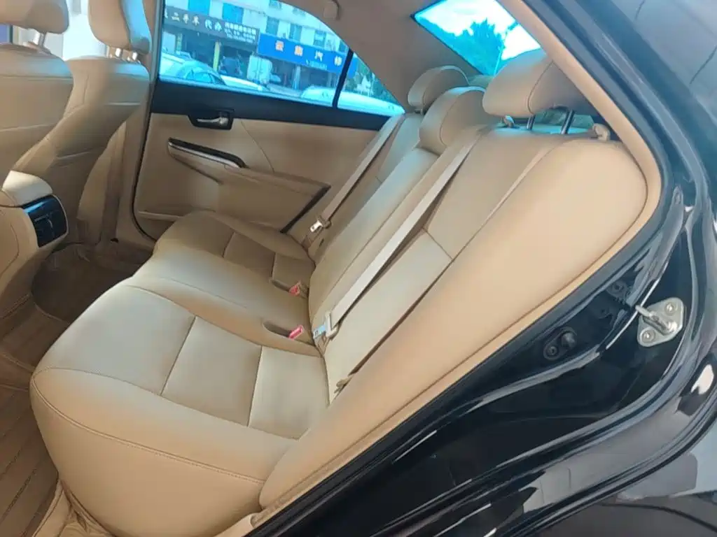 Toyota Camry 2017 — фото 17