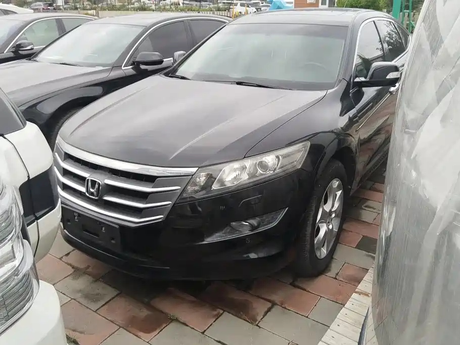Honda Crosstour 2013 — фото 2