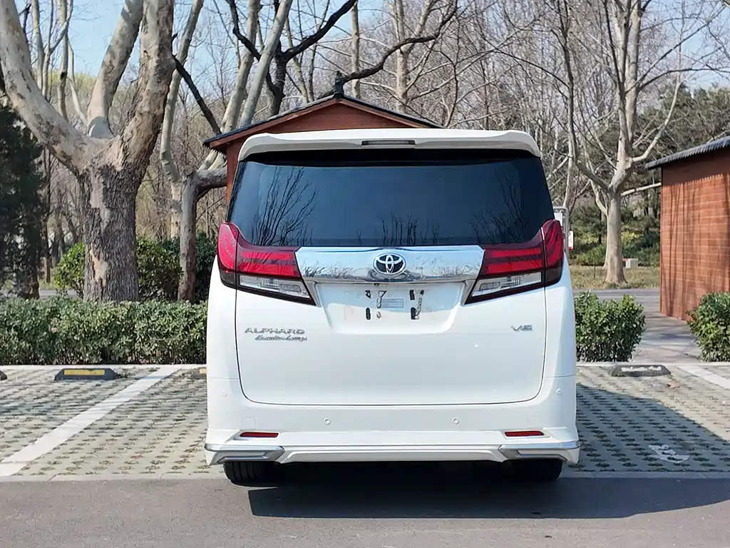 Toyota Alphard 2017 — фото 21