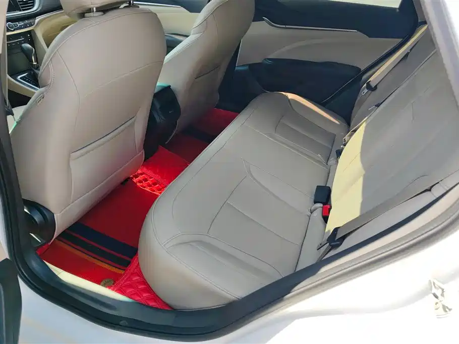 Buick Excelle 2019 — фото 11