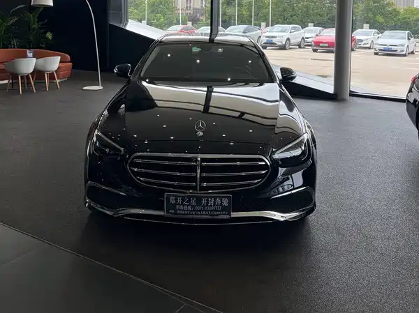 Mercedes-Benz E-Class 2022