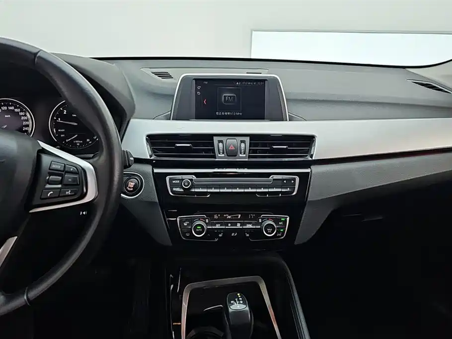 BMW X1 2019 — фото 13