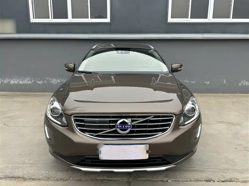 Volvo XC60 2018 — фото 23