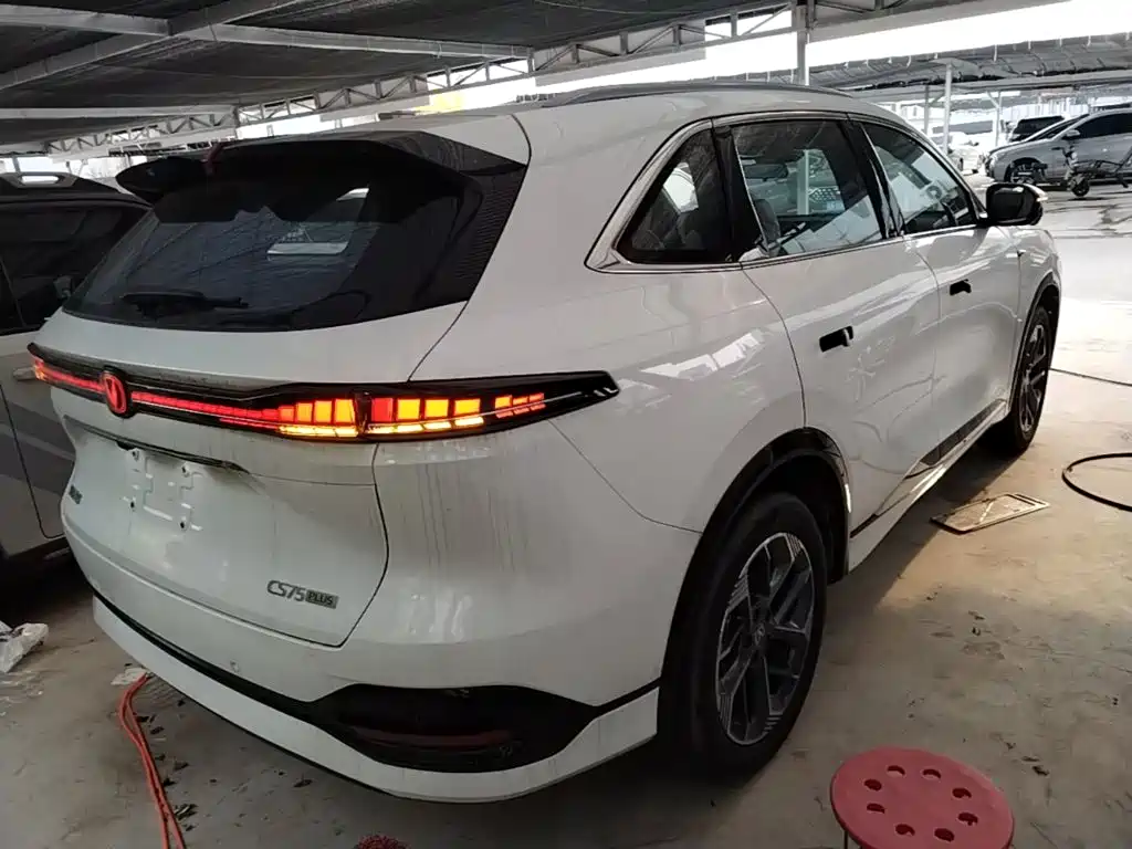 Changan CS75 PLUS 2026 — фото 7