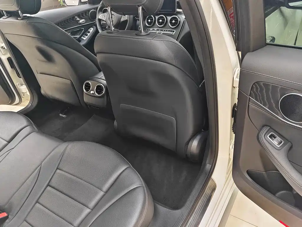 Mercedes-Benz C-Class 2017 — фото 13