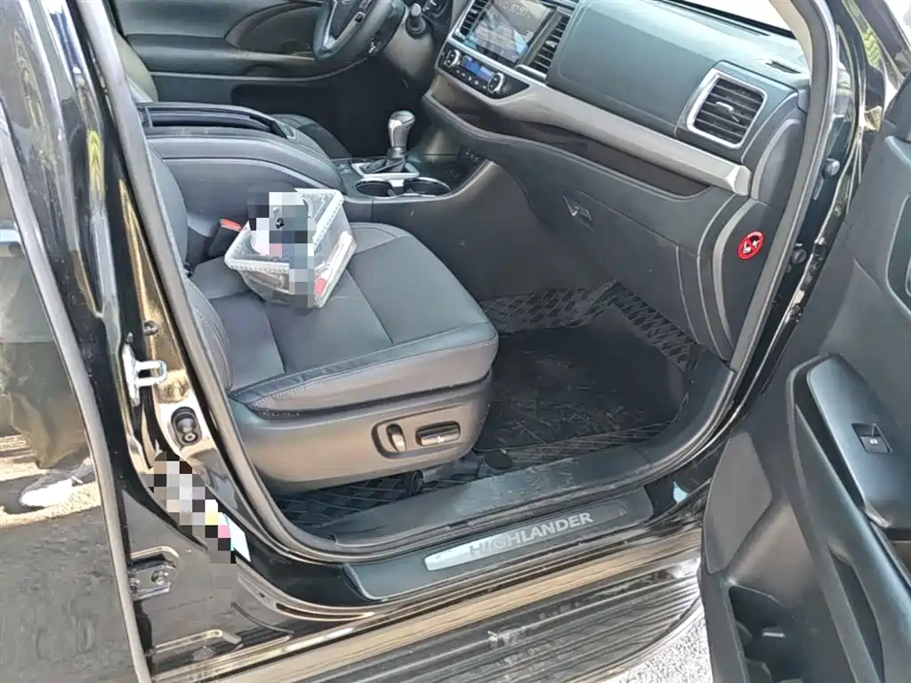 Toyota Highlander 2019 — фото 11
