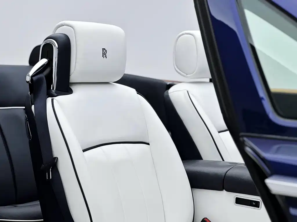 Rolls-Royce Phantom 2011 — фото 21